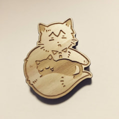 すやすやケモ霊モブ木製バッジ